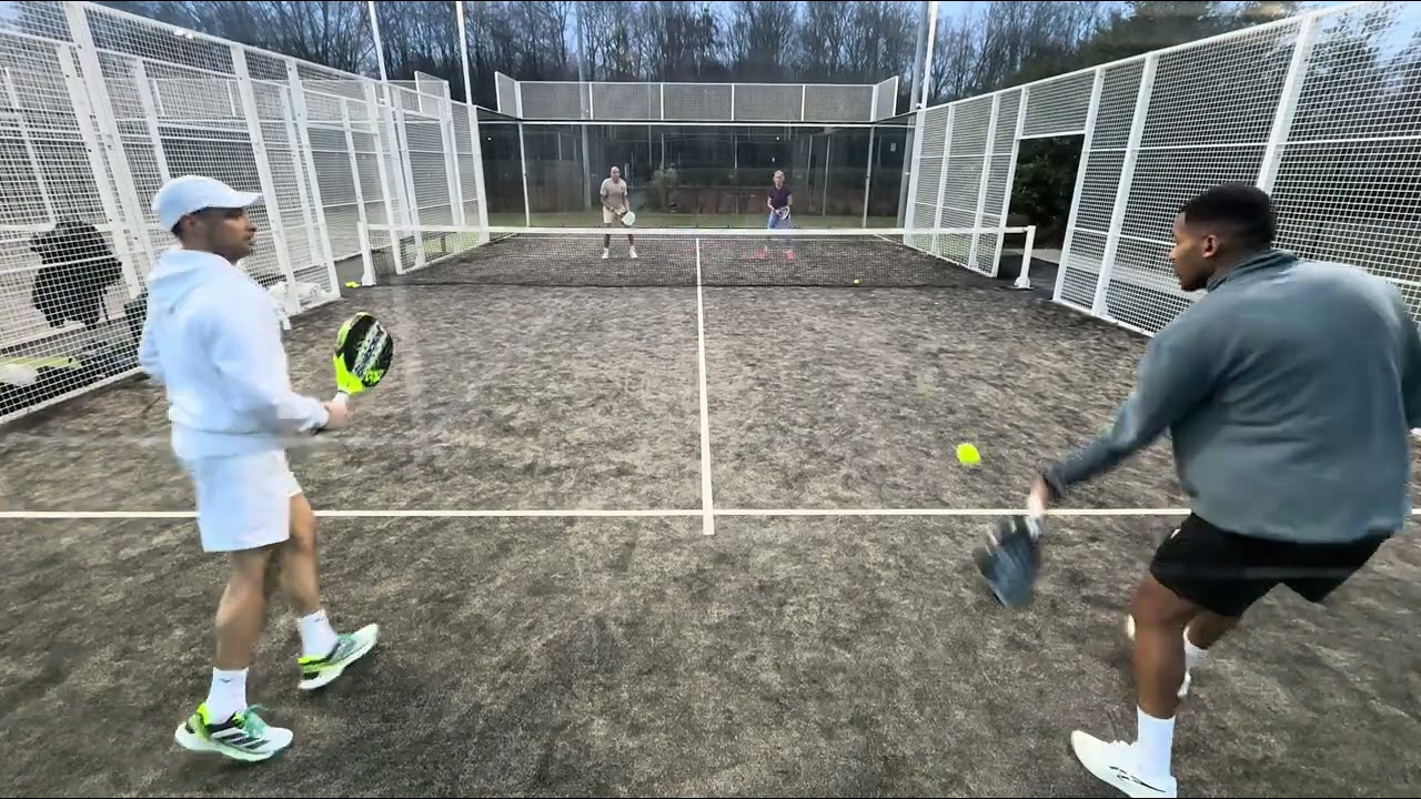 PADEL CLUB PELLIKAAN SET 3 ! Ernesto/Milena VS Giuliano/Romano