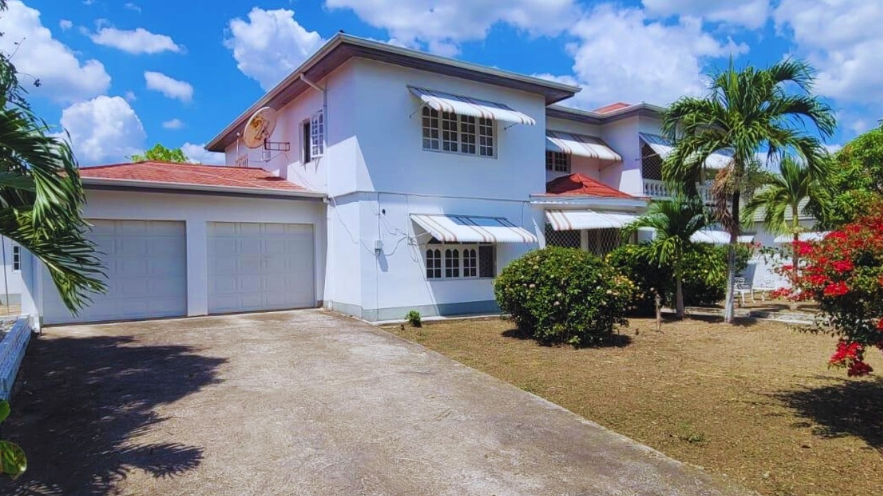 PRICED TO SELL 5 Bedroom 4 Bathroom House At Four Path Denbigh, Clarendon, Jamaica