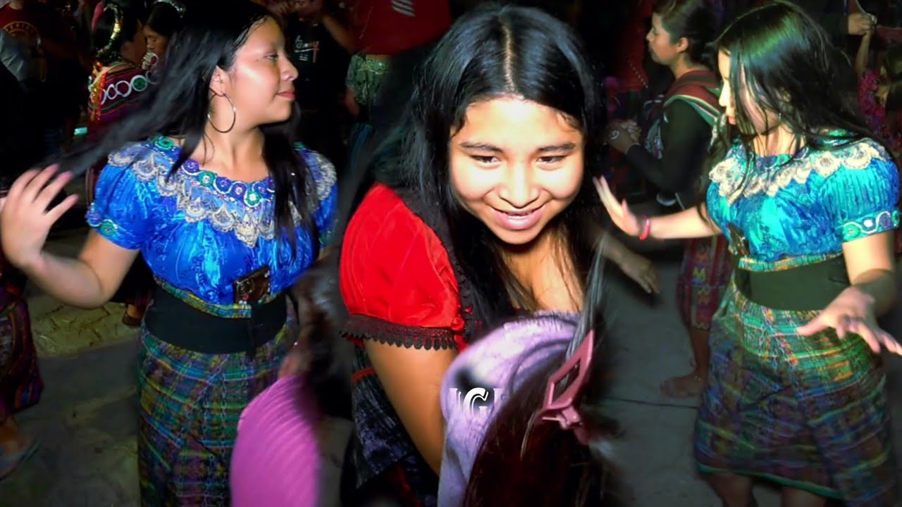 QUE HICISTE ABUSADORA AGRUPACI&Oacute;N XOYITA M&Uacute;SICAL 