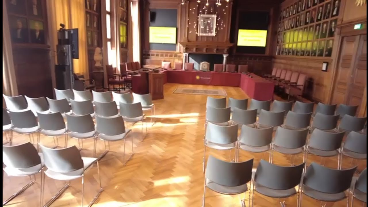 De UU viert haar duizendste hybride promotie in het Academiegebouw