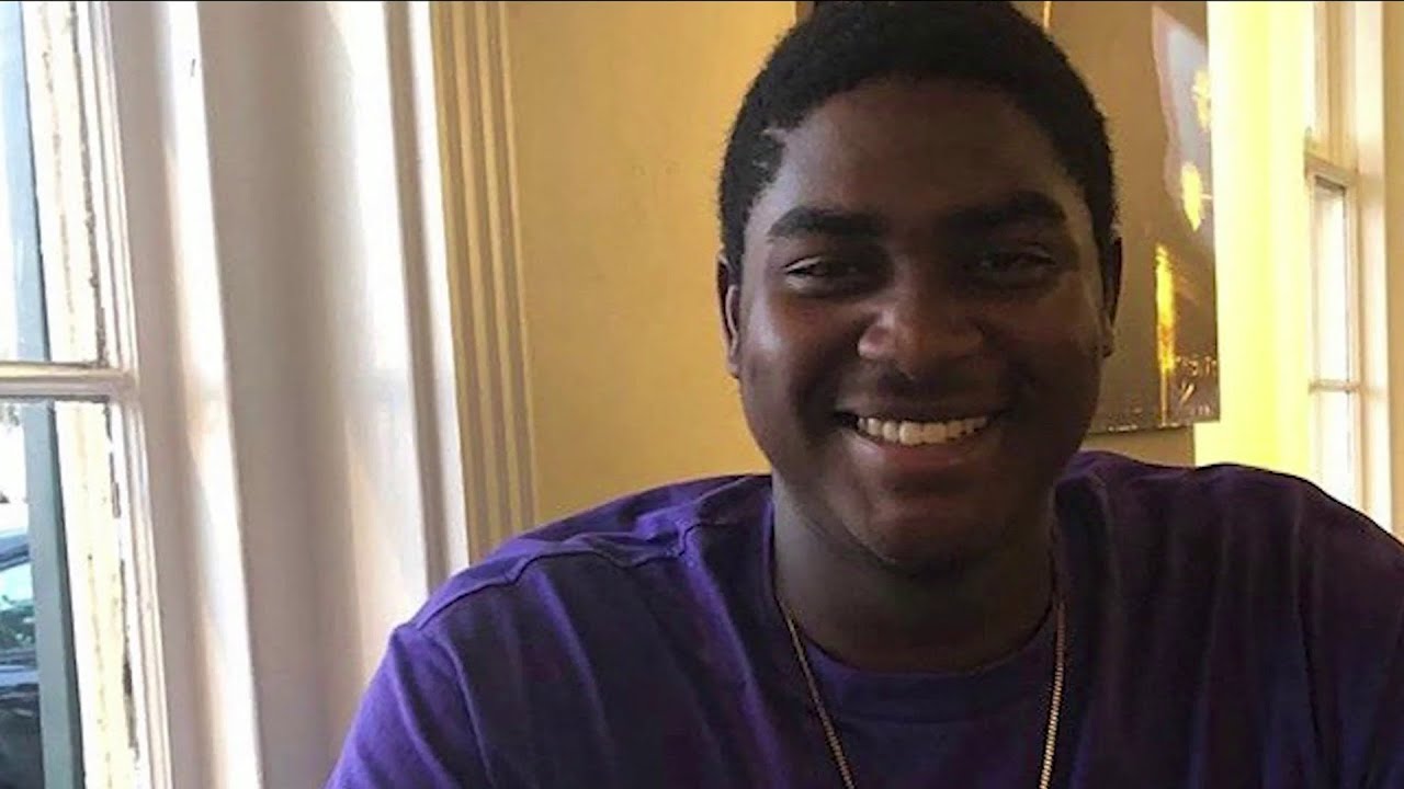 Flagler College freshman dies