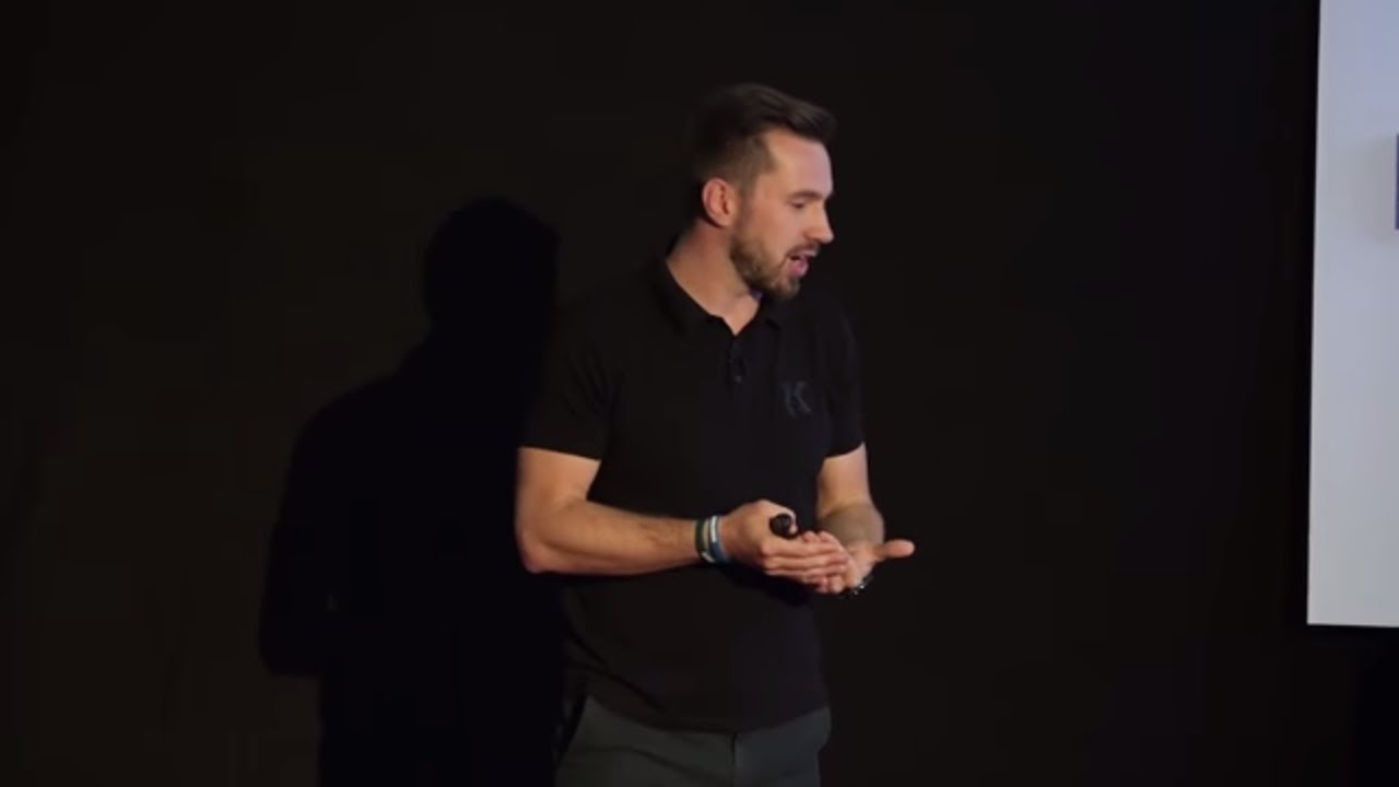 Wyrusz w podr&oacute;ż - złam schemat - zmień życie | Łukasz Nowak | TEDxUWr