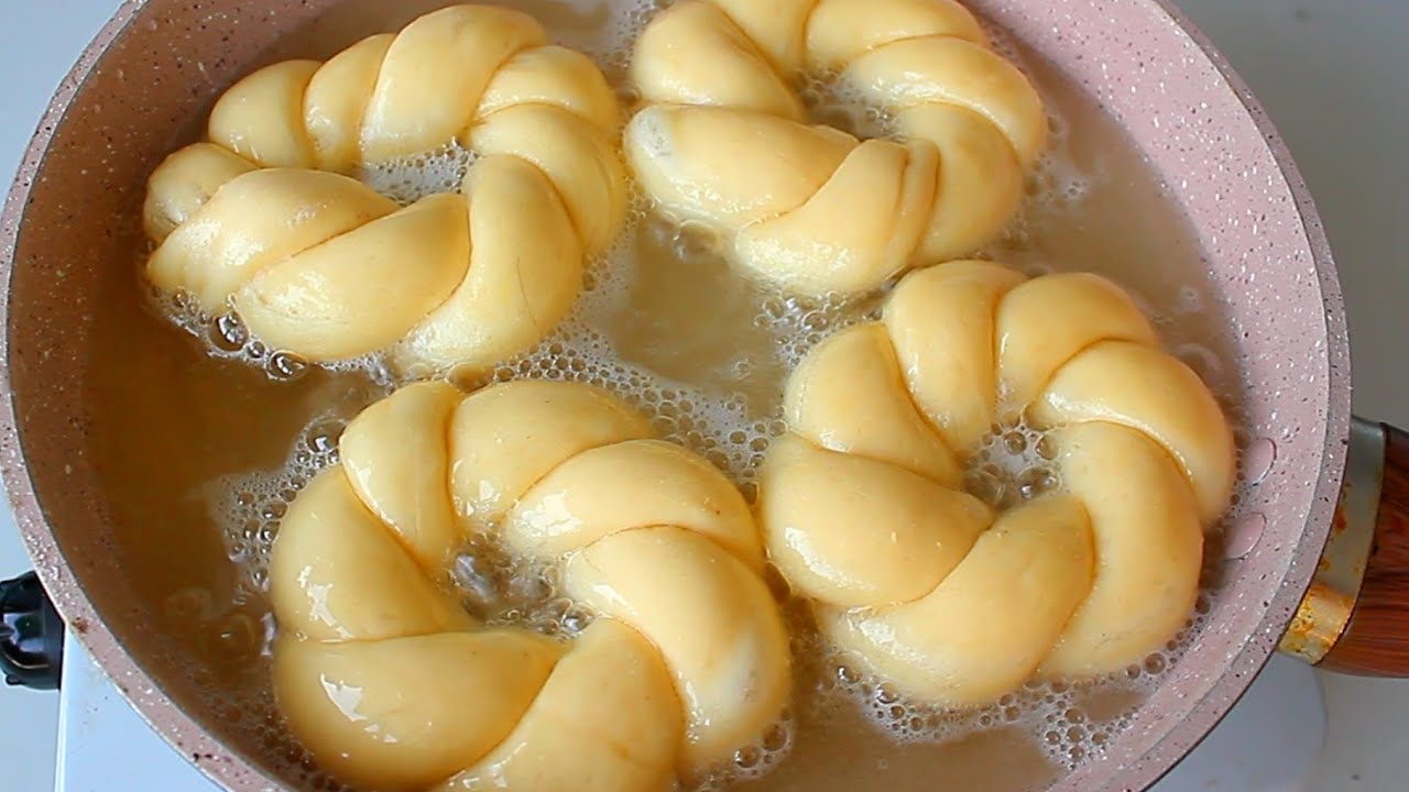 لو عندك كوبين دقيق حضري فطائر تحفة سهلة والطعم تحفففة 👍🏻