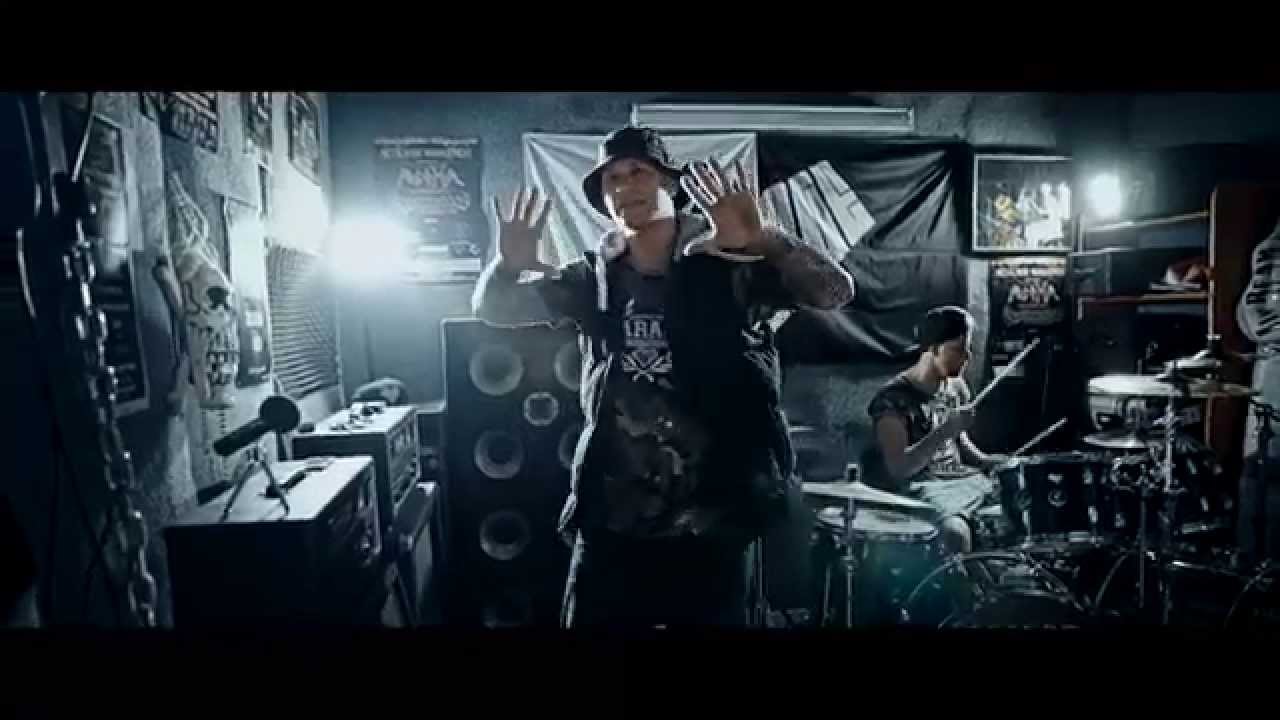 Essemm - Csak mulatunk (Official Music Video)