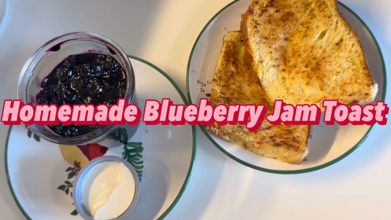 Homemade blueberry jam toast 홈메이드 블루베리 잼 토스트