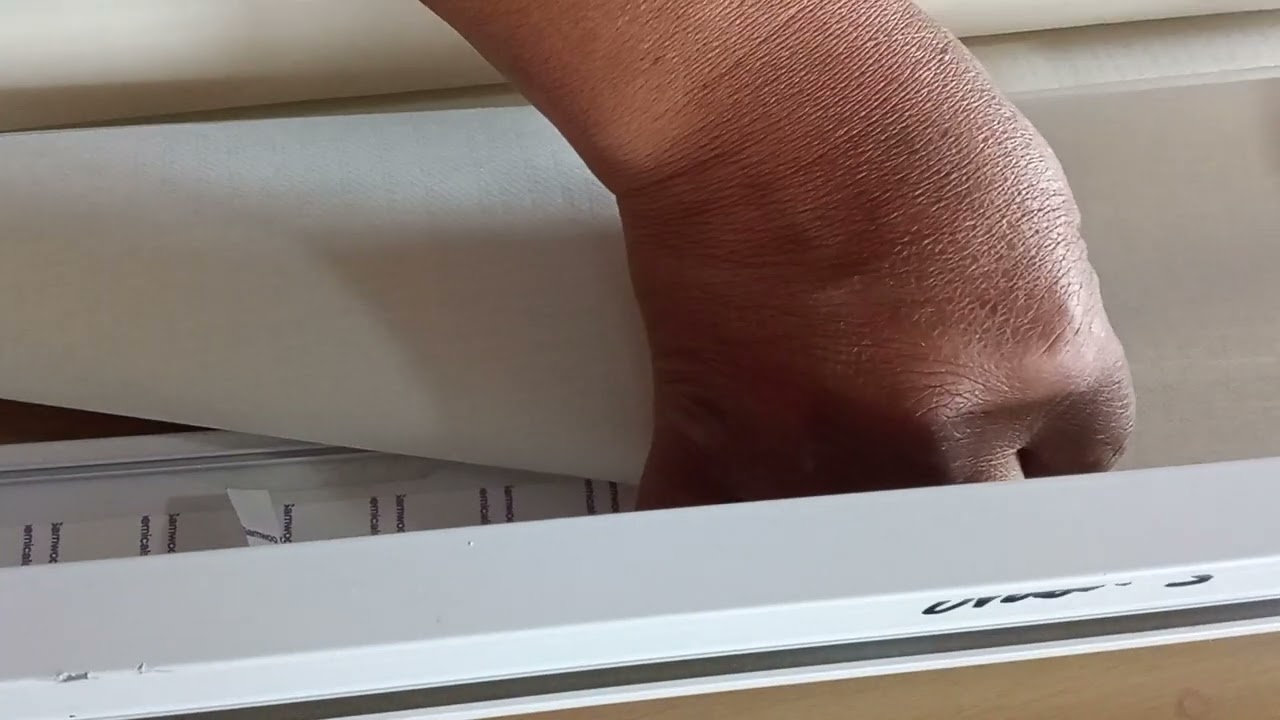 arreglo  de una cortina zebra parte 2 ( ventana angular o zebra inversa)