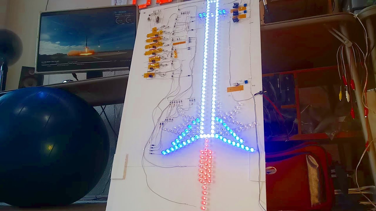 Falcon 9 LED animation using only transistors