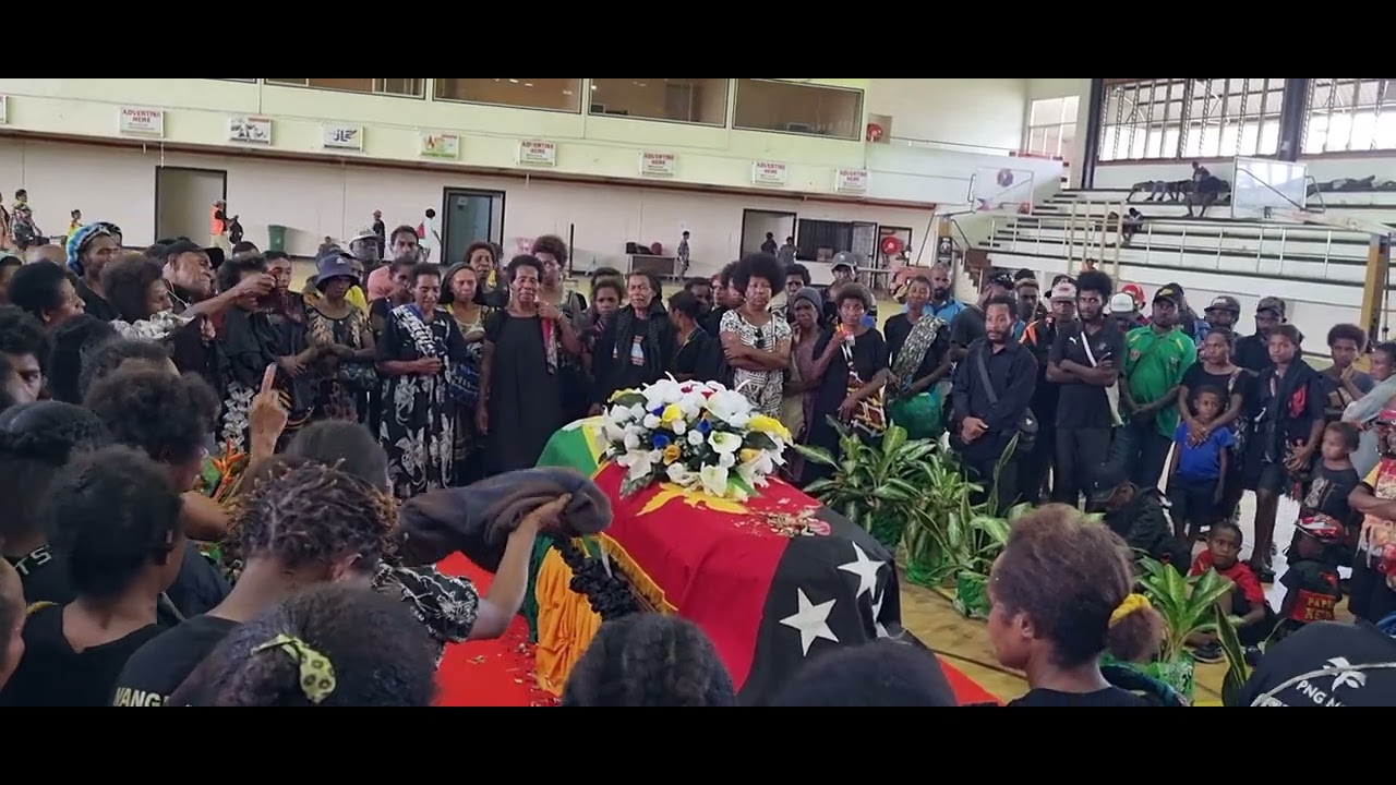 CASKET WITH HIS PEOPLE FOR THE ONE LAST TIME -LUTHER WENGE#kalangnewssports 
