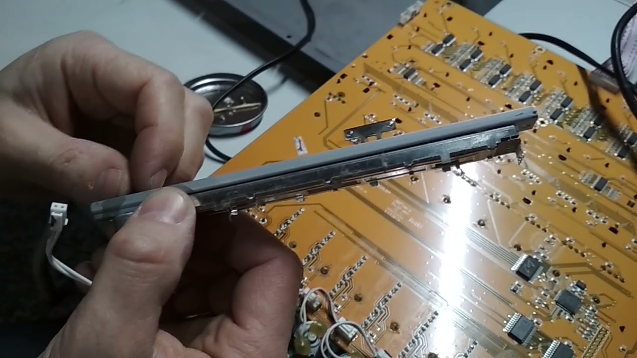 Behringer X32. Замена фейдеров.