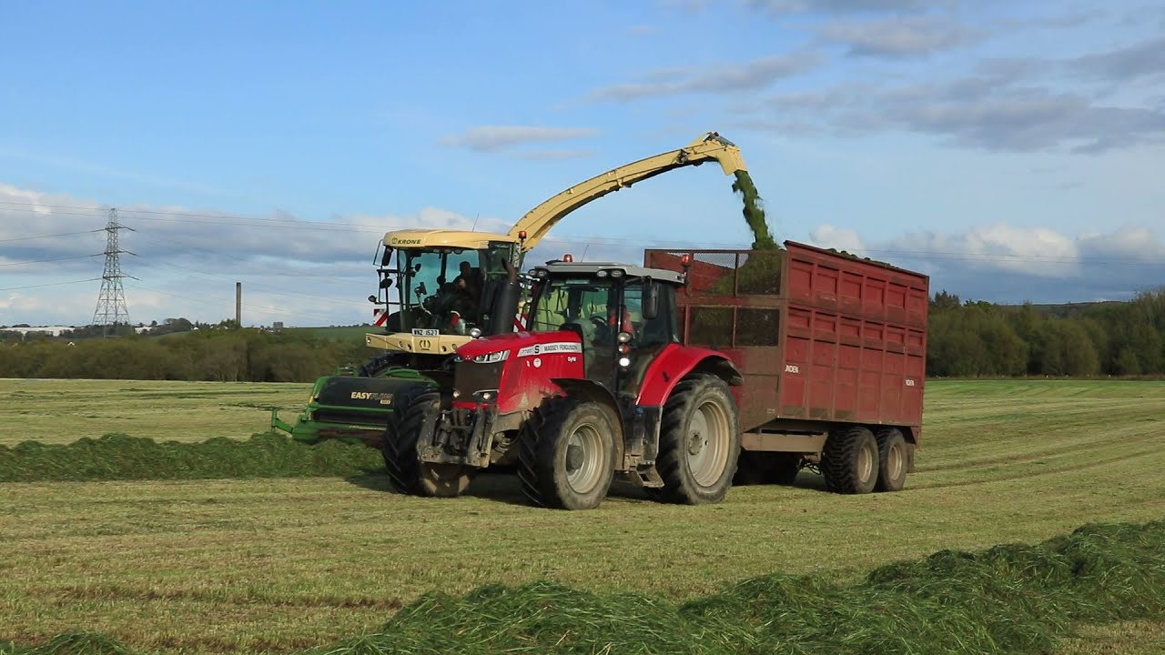Lifting Silage With Killen Bros Contracting 2021
