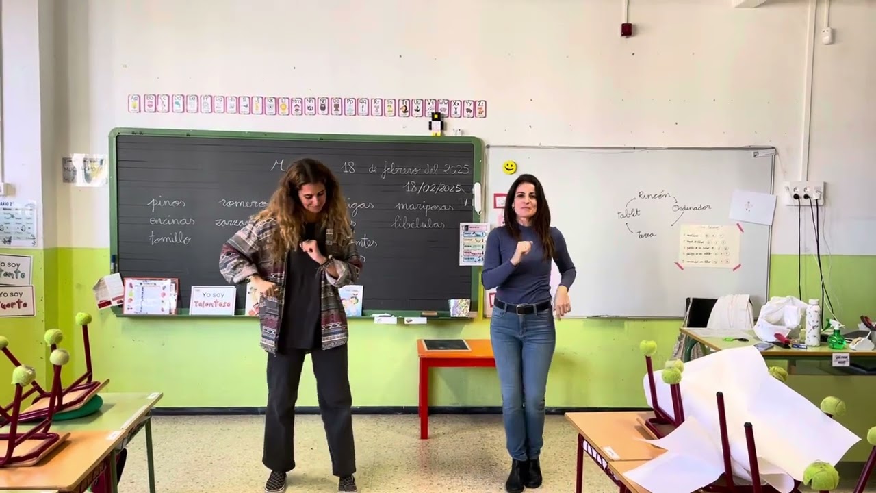 WAKA WAKA LENGUA DE SIGNOS CEIP CHIMISAY