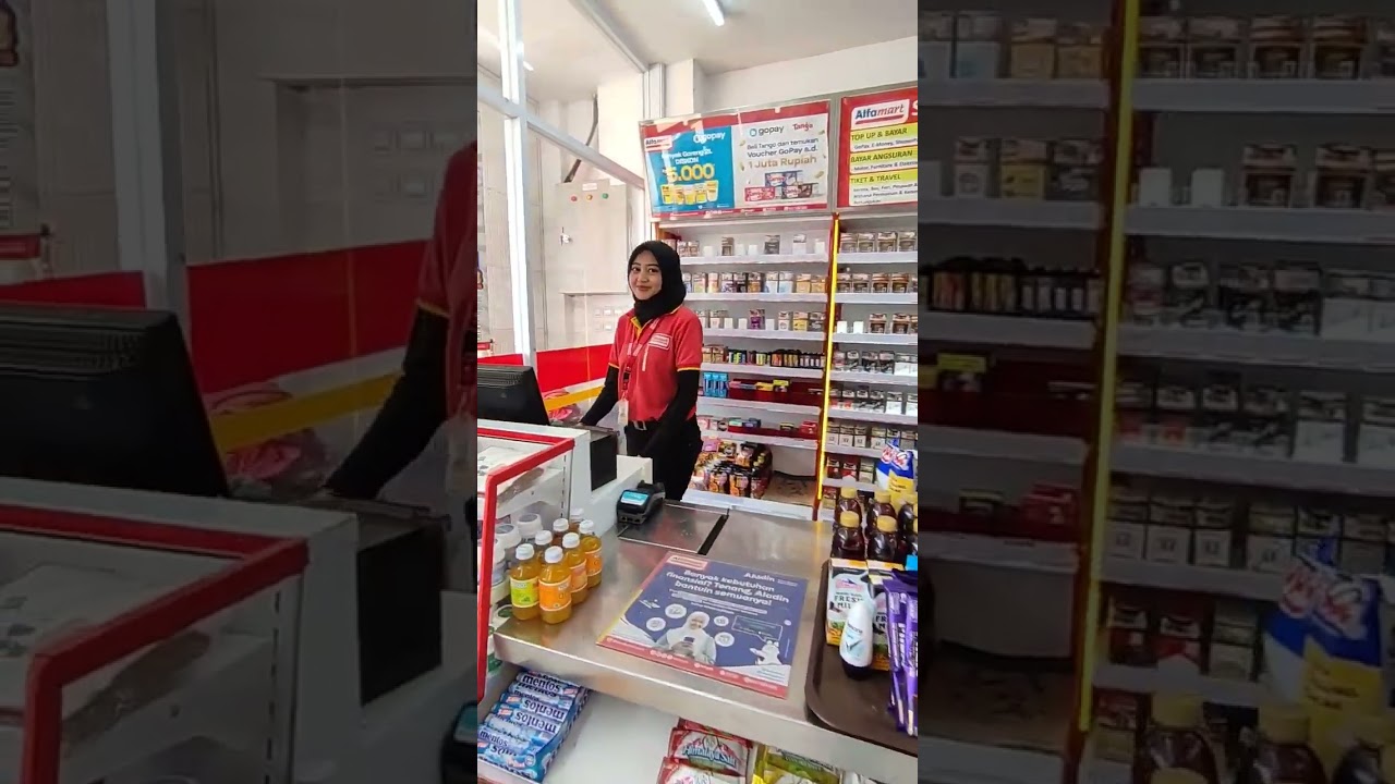 Biar semangat tiap pagi beli rokoknya di sini aja 😄 #shorts #short #viral #tiktok #youtube