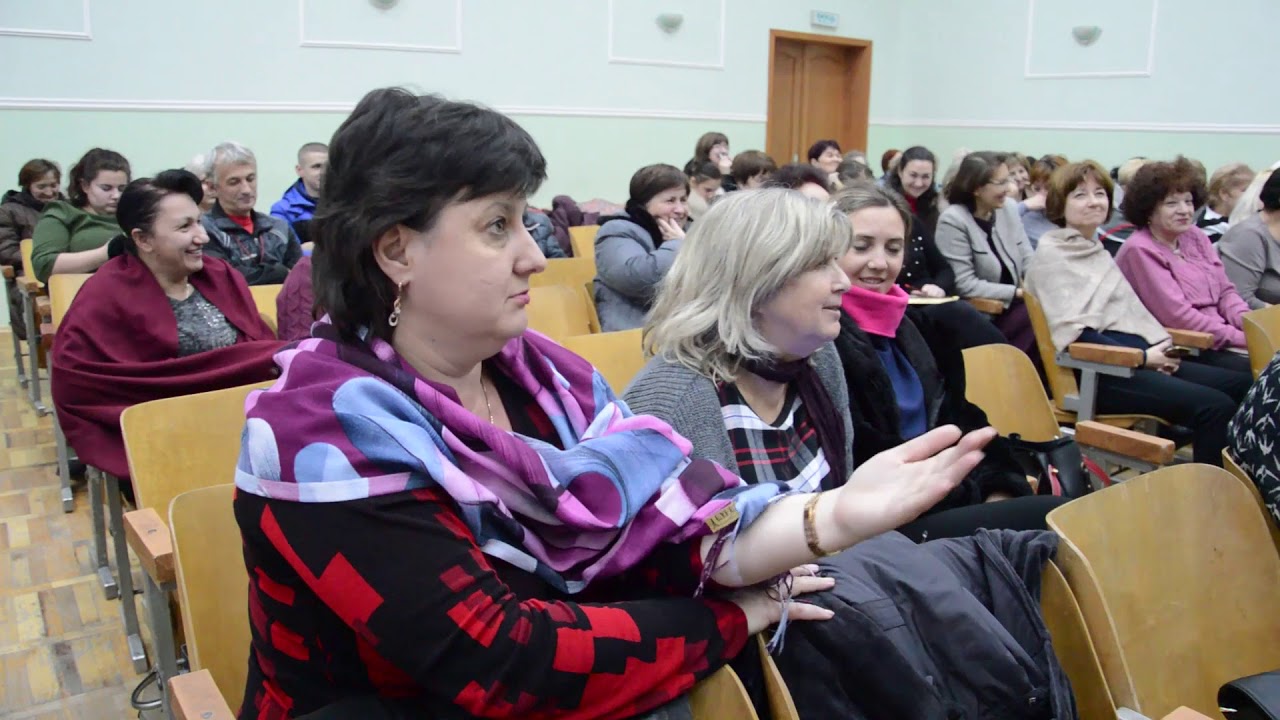 м. Дніпро: надзвичайники та волонтери завітали в школу №131 щоб поспілкуватися з вчителями
