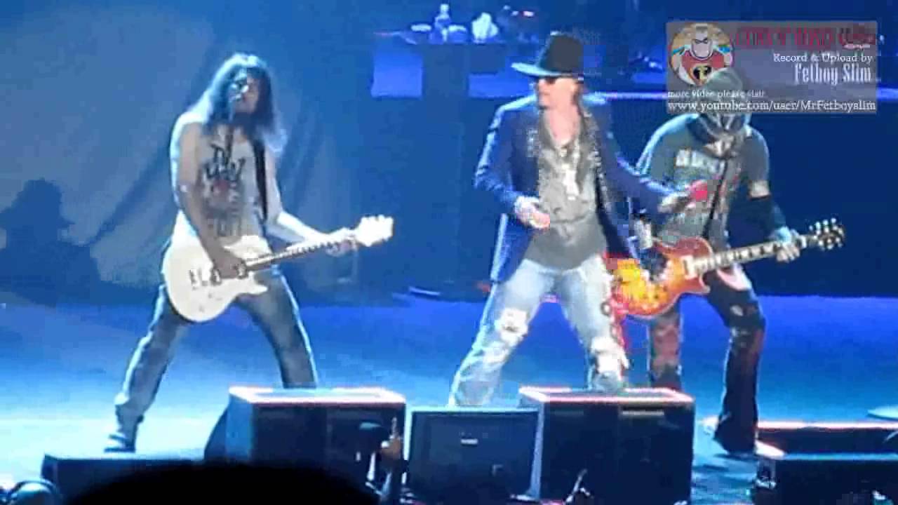 Guns N' Roses GNR - Indonesia Raya / Don't Cry live in Jakarta 2012