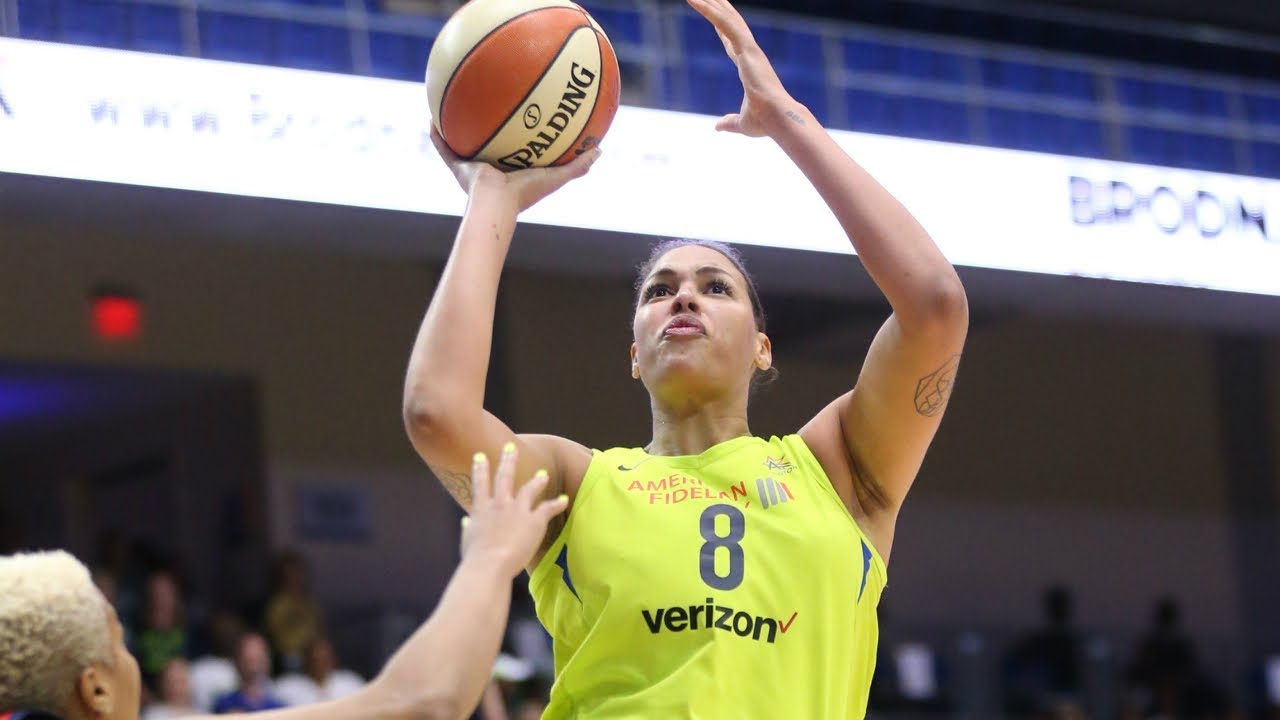 Liz Cambage Scores 35 PTS, Breaks WNBA Record For Most Points Scored Over Two Games (88 PTS)