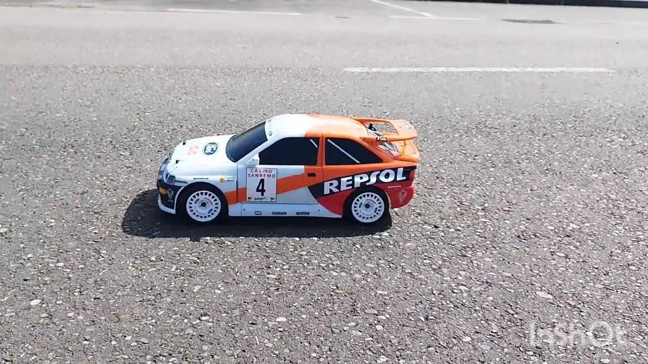 HPI Racing WR8 FLUX 1/8 Ford Escort RS Cosworth Repsol.