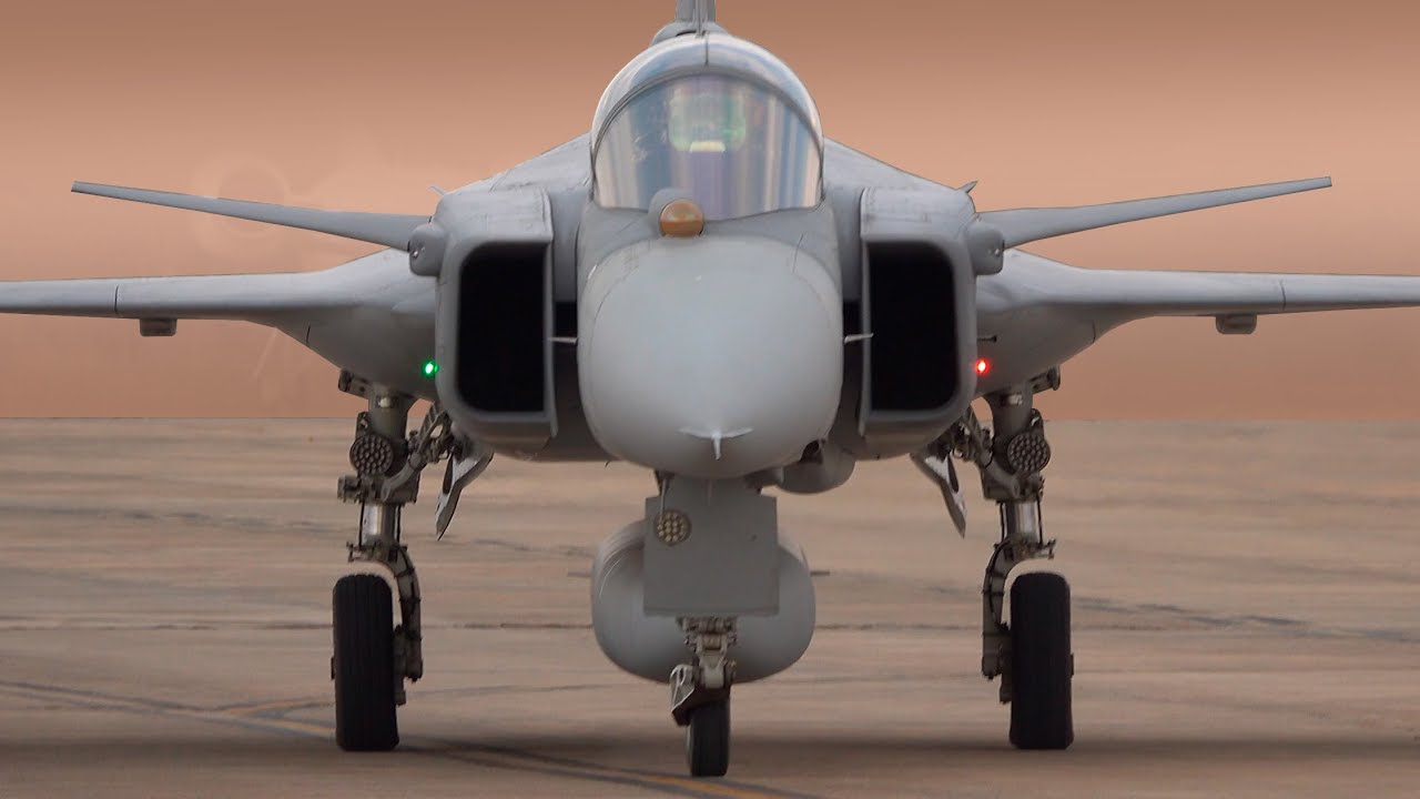 Saab F-39E Gripen Engine Start, Takeoff and Low Pass at Brasília Air Base