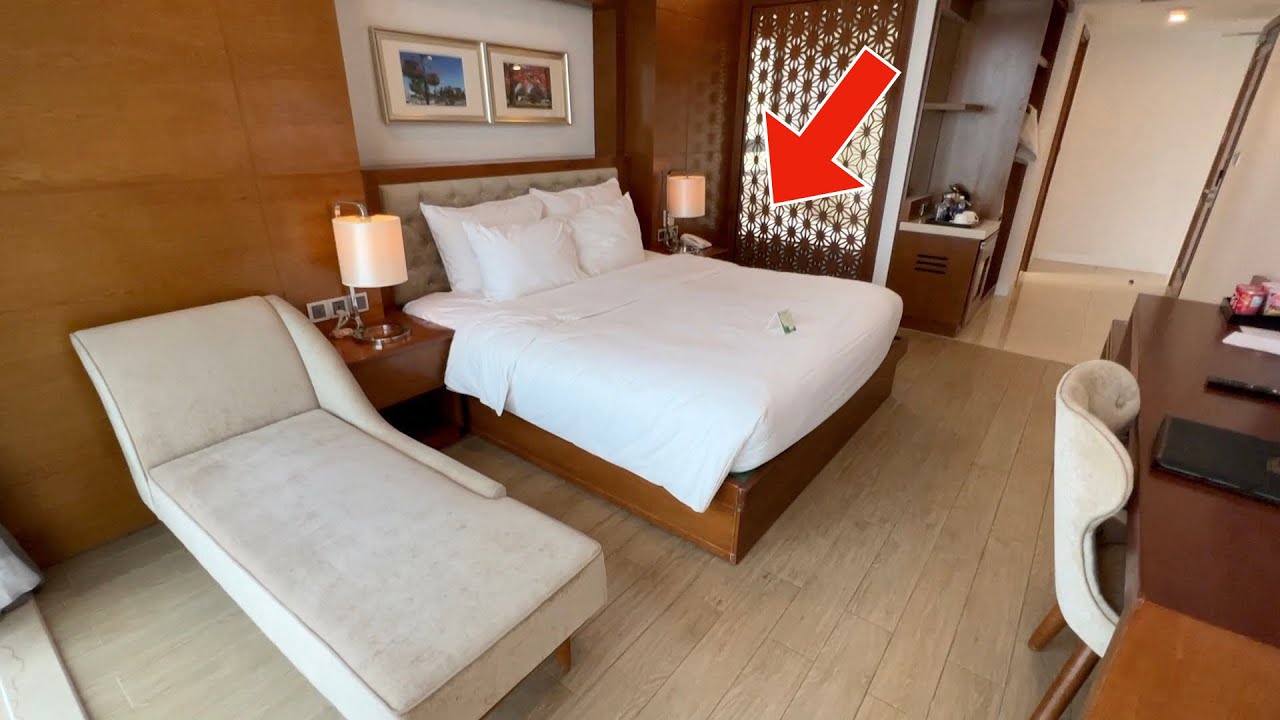 Luxury Beach Hotel Experience 🏖️🛏️ in Da Nang, Vietnam 🇻🇳 | Paris Deli Hotel