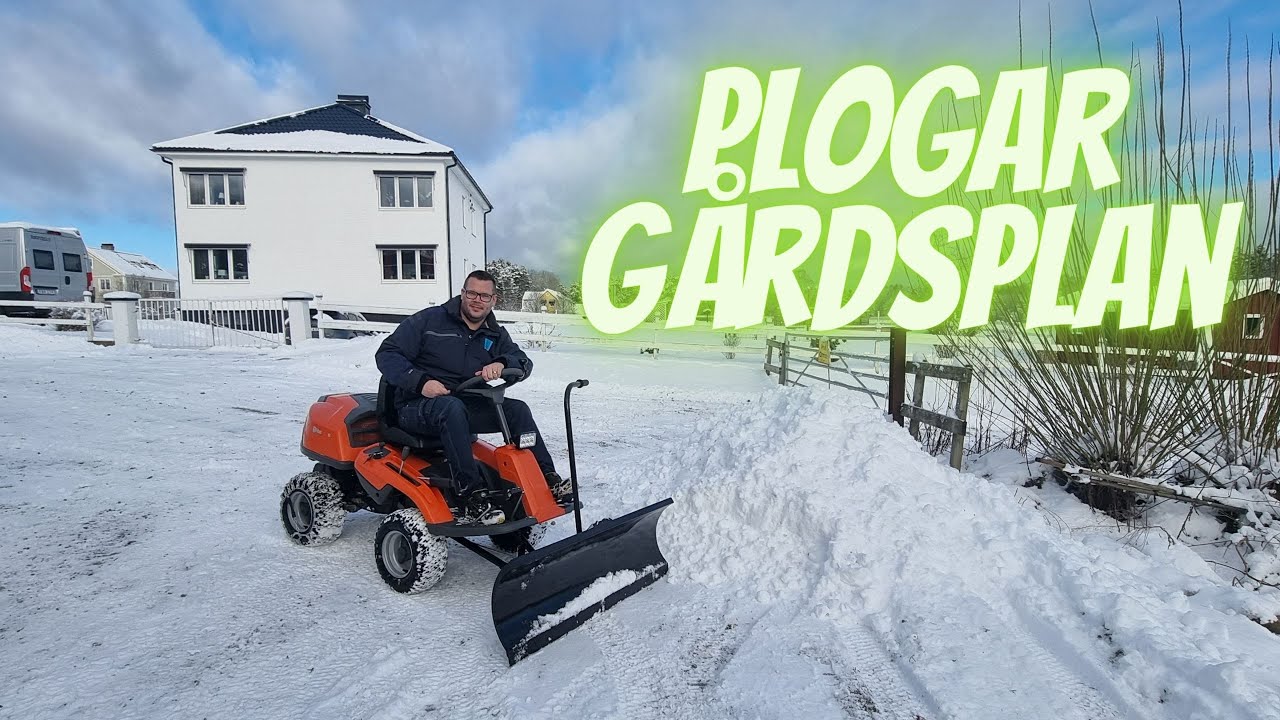 Plogar min gårdsplan med Husqvarna rider 214 tc