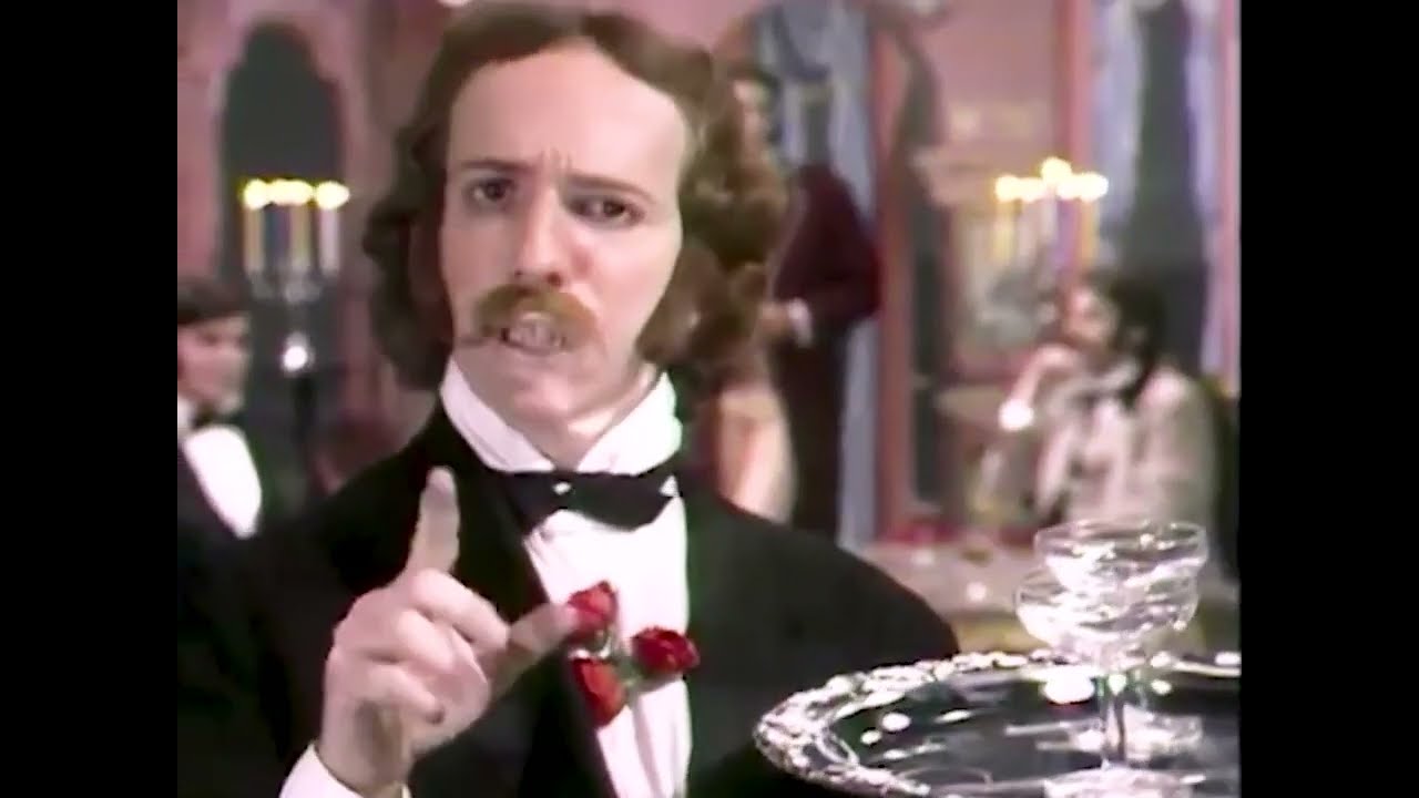 Danny Sanderson - she sat next to a piano - English Subtitles