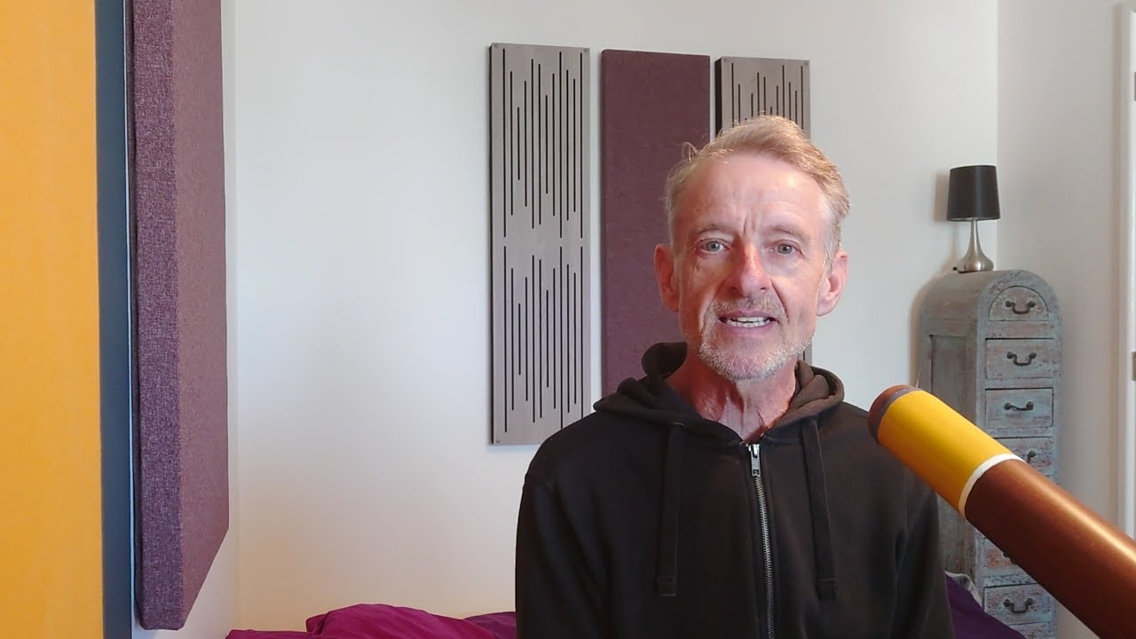 How To Get A Crisp Sound On A Didgeridoo -  Lip Vibration & Tension