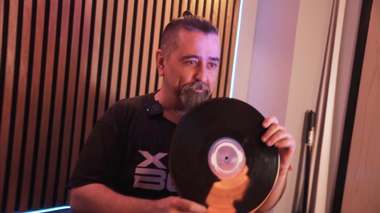 XAVI BCN presenta NUEVO DISCO DE VINILO MAKINA! (Pastis & Xavi BCN - Amanecer…)
