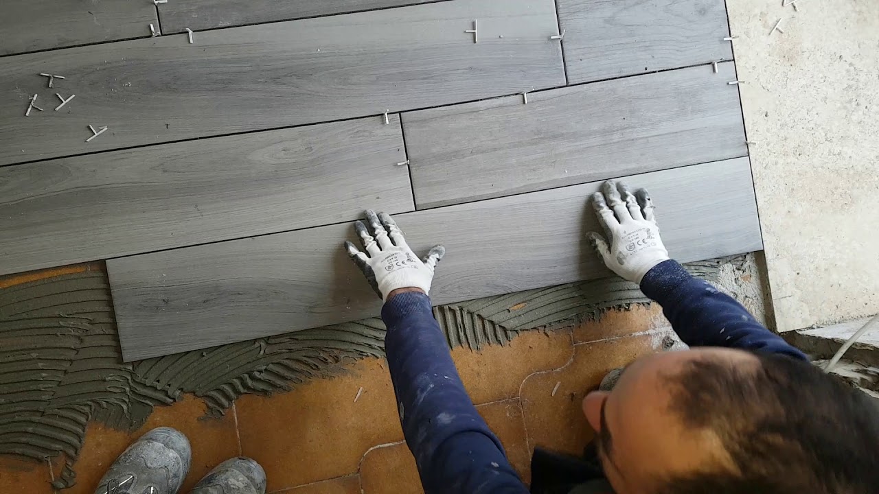 Posare le piastrelle il metodo più semplice e veloce...