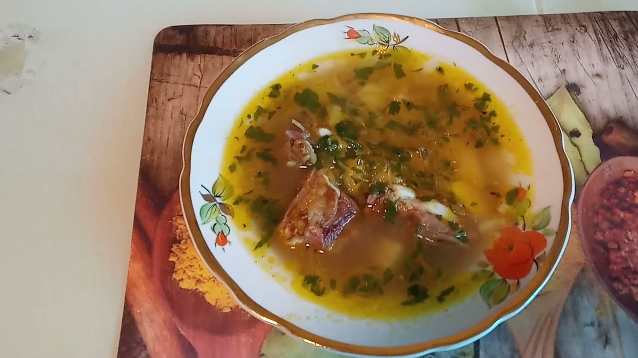 Вкусные щи с квашеной капустой  с копчёными рёбрышками