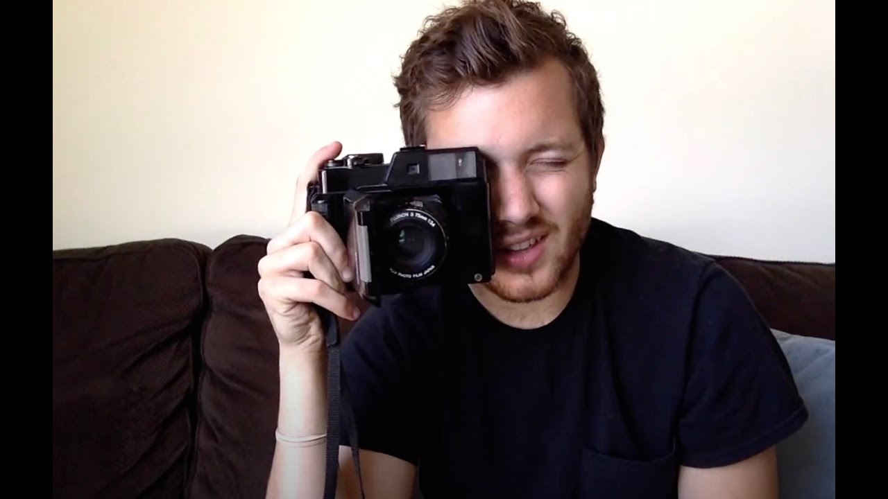 Fuji GS645 Professional folding camera overview