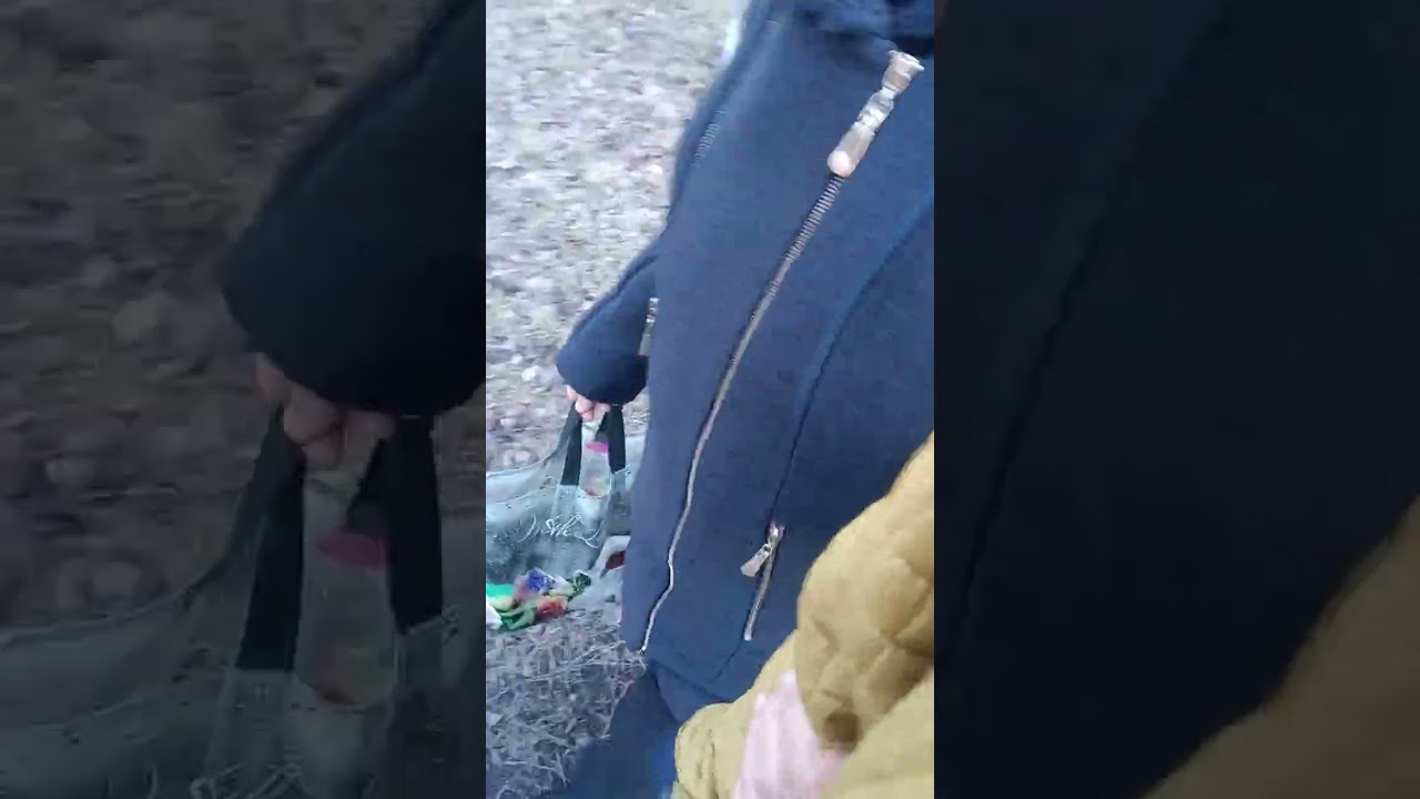 По весенним дорожкам!Идем,болтаем.Шагомер в кармане у мамы!
