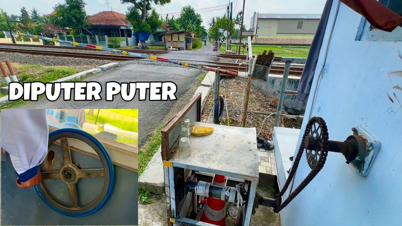 TERUNIK!, Perlintasan Kereta Api palang komplek Pekisen Kebumen, Jawa Tengah