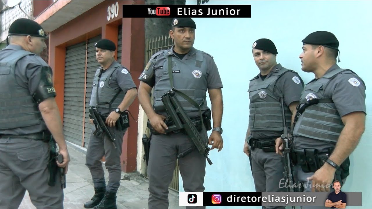 Policiais de ROTA fazem varredura na Zona Leste