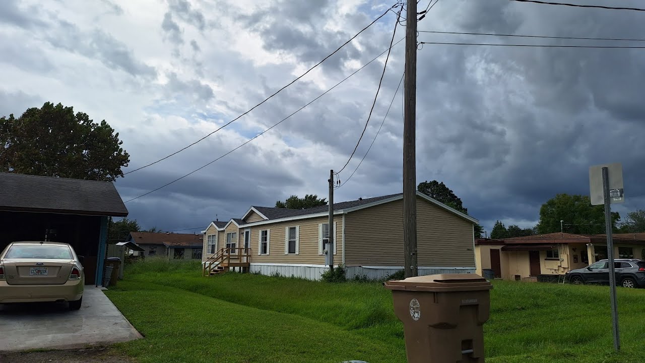 Se Vende Mobile Home de 4 Dormitorios con Terreno Incluido en Kissimmee, Florida 34741