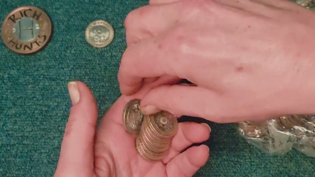 £2 Coin Hunt, Books 10 &10 A, Episodes 44 & 4.