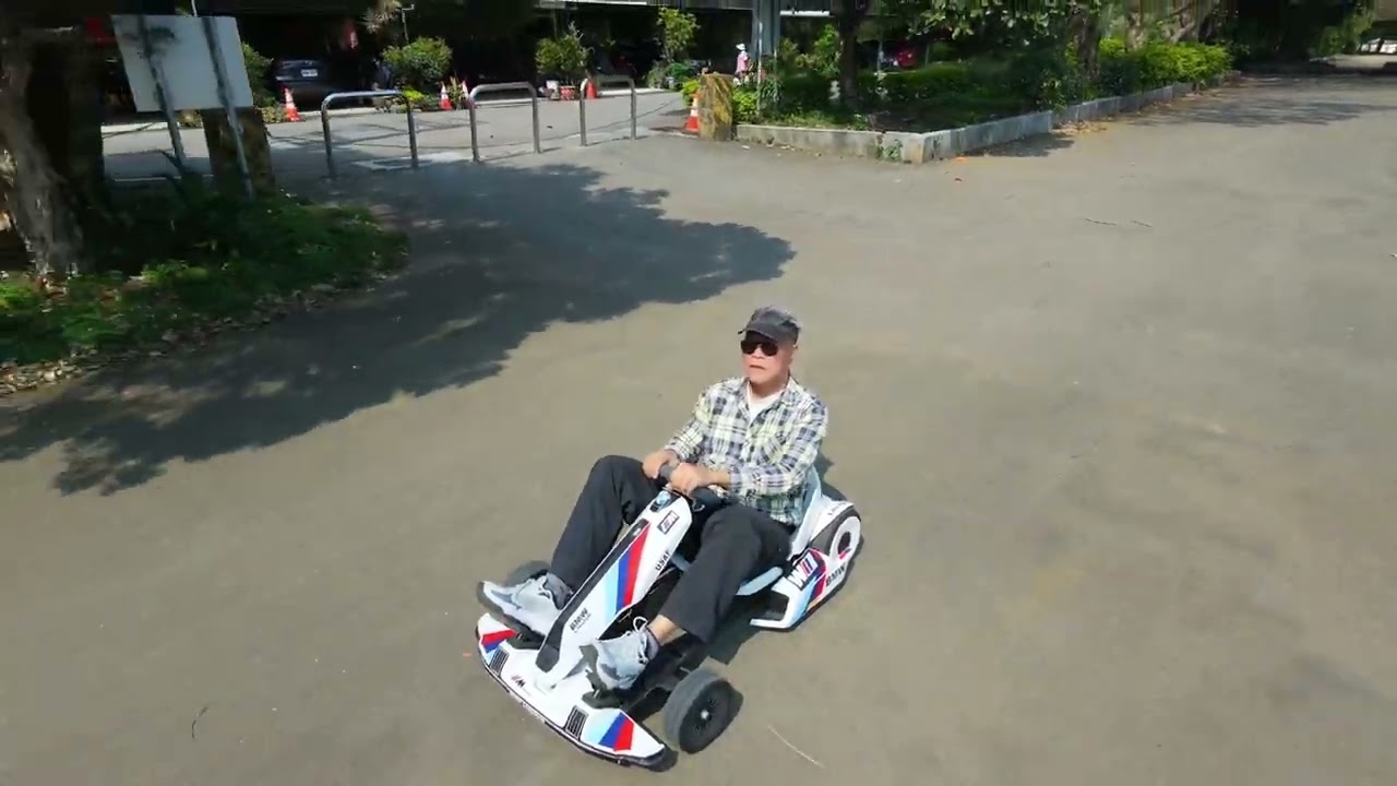 DJI Neo2 追拍卡丁車#1、智能跟拍、前、平移、高#2、智能跟拍、右前、平移、中
