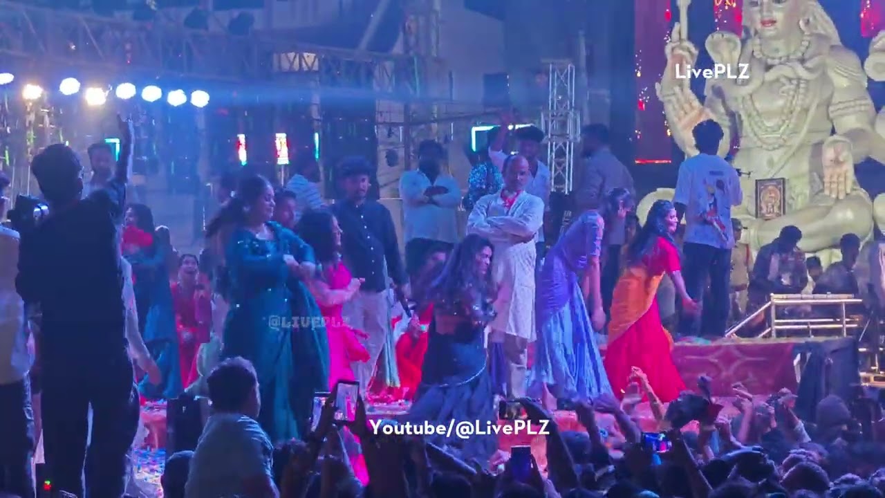 Full Mass Dance! 🔥 Abbaba Idhi Pilla Kadu Panasa Pandu @ Anakapalli Gauri Parameshwari Jatara