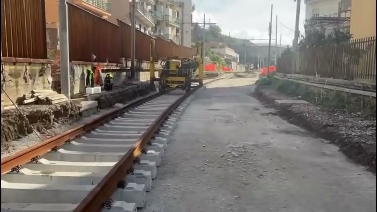 Pozzuoli (NA) - Proseguono i lavori per riaprire la linea interrotta della Cumana (27.01.25)