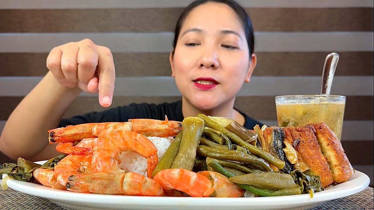 SINIGANG NA HIPON AT PRITONG BANGUS