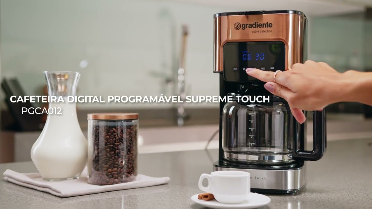 Gradiente&reg; | Cafeteira Digital Program&aacute;vel Supreme Touch | Linha Cobre Collection | PGCA012