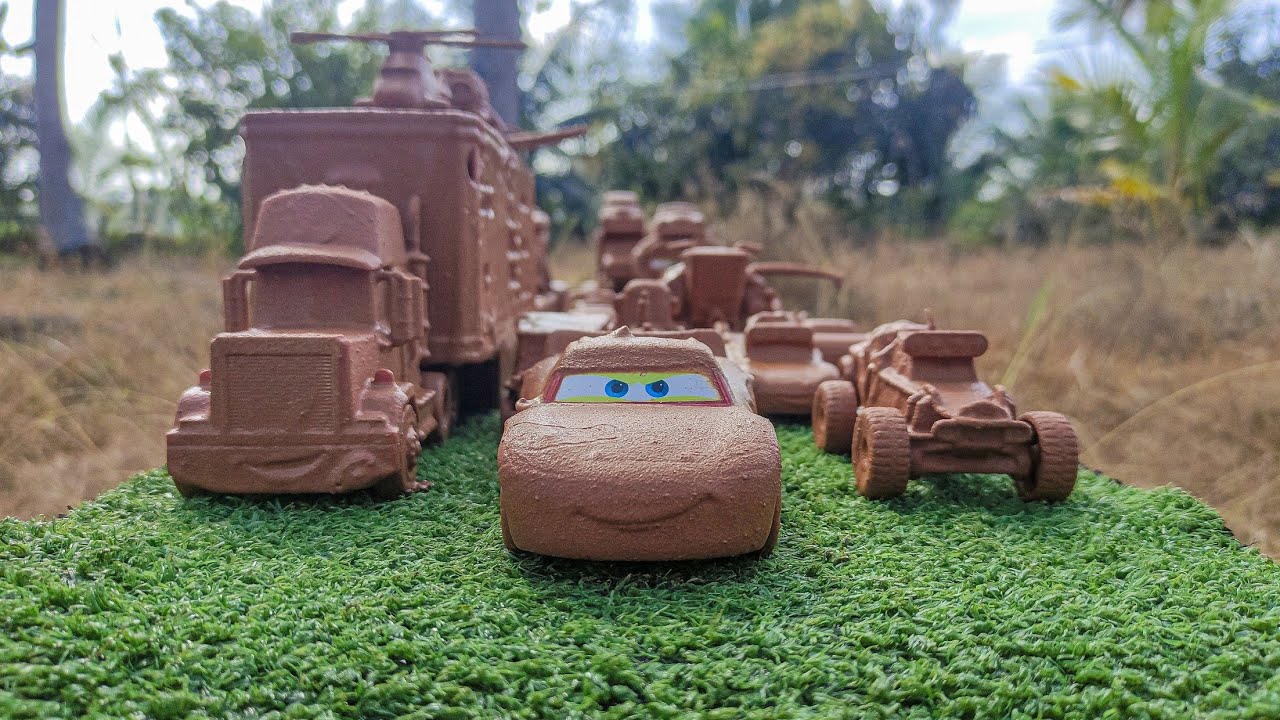 Clean up a lot of Disney cars & muddy toy car convoys