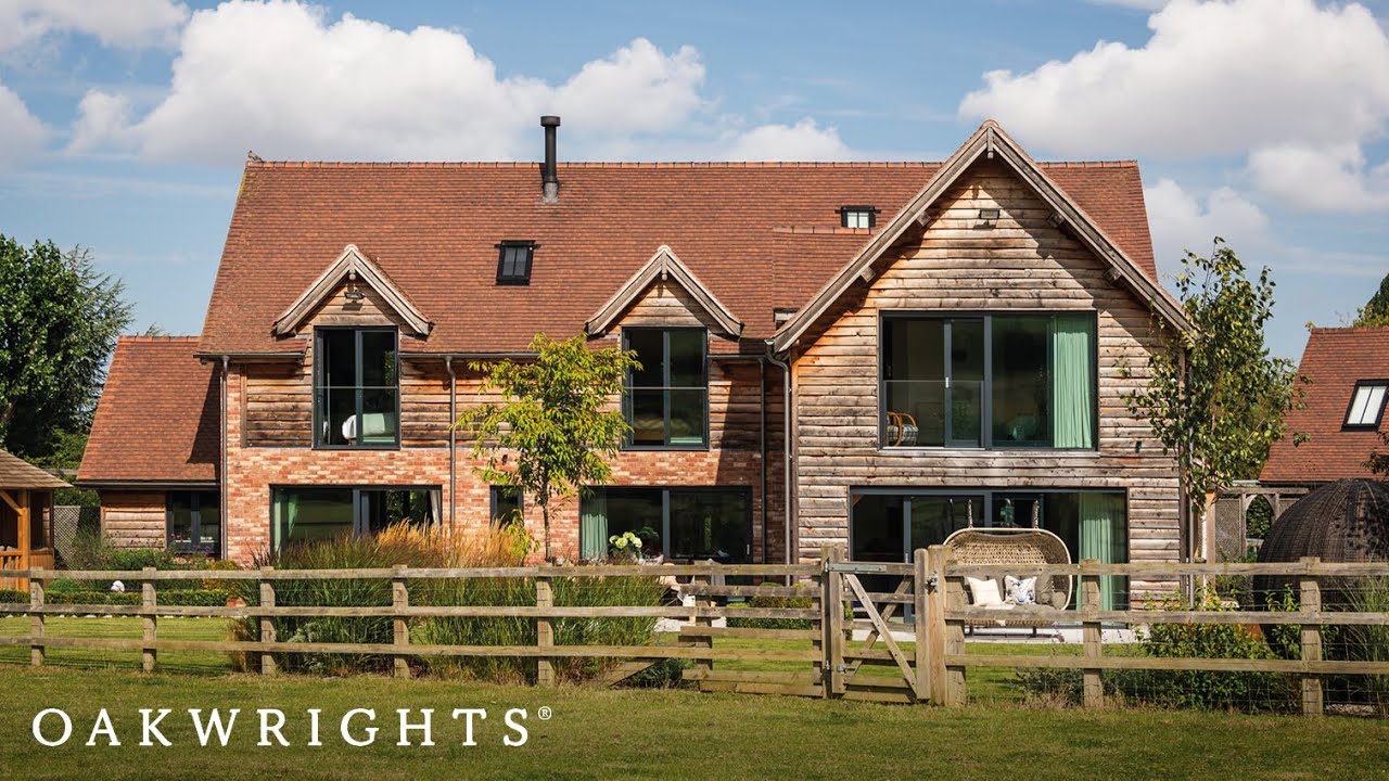 Visit Hunt Hall House | Top tips for budding oak frame self-builders p.3