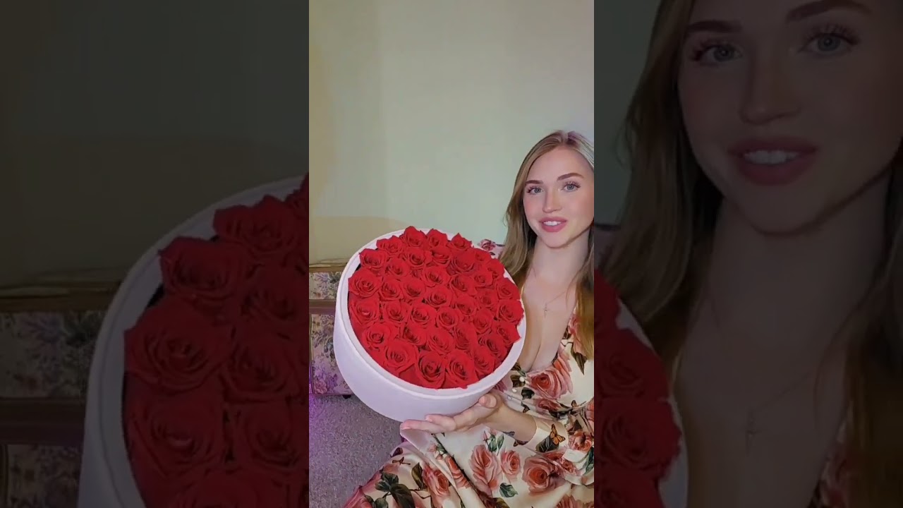 Unboxing and reviewing Rose Forever 🌹 #shorts #flowers