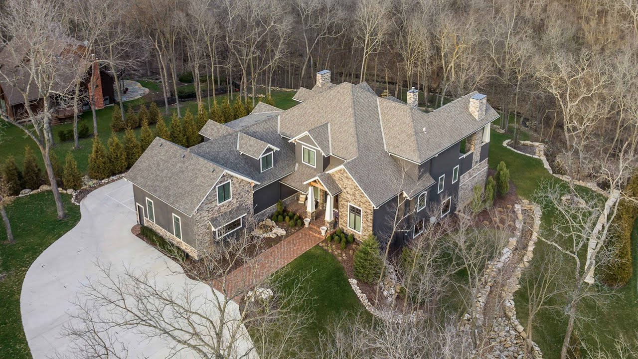 Drone Tour | 3700 W 180th Ter | Stilwell, KS