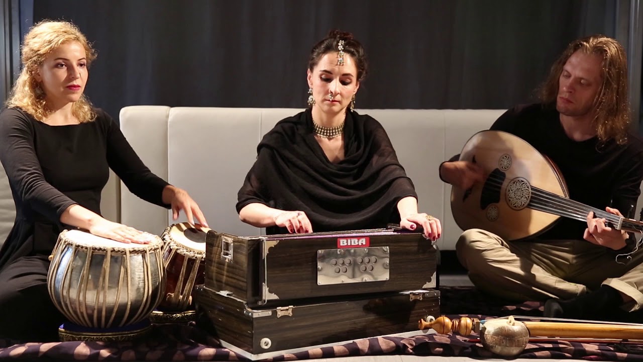 From India to Egypt and back home: Tabla vs Oud improvisation