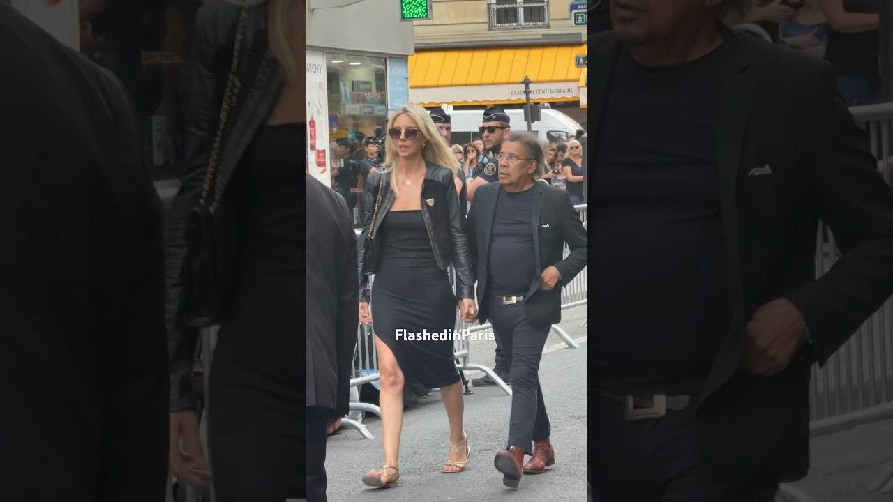 Laurent Voulzy et sa compagne arrivent aux funérailles de Thierry Ardisson à Paris.