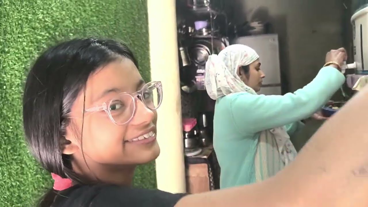 Kiya banata rhata h yee😅ll sakshi rasganiya 