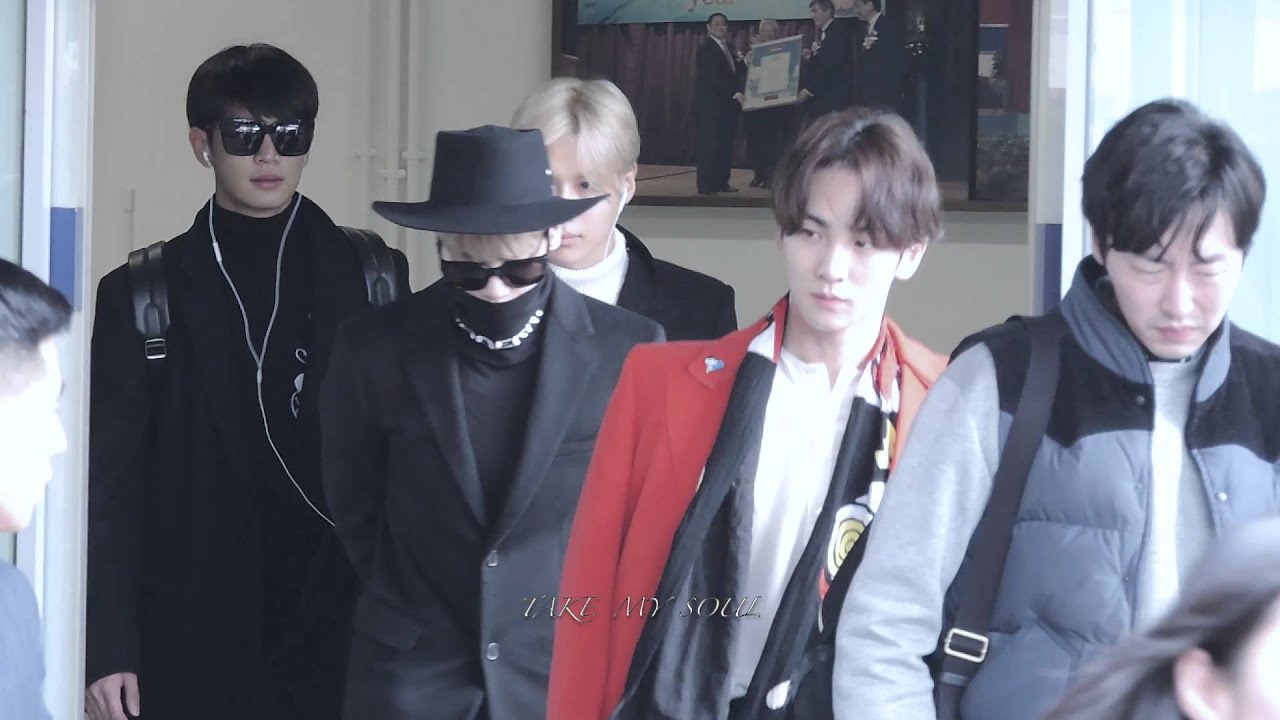 151130 SHINEE ARRIVALS HK AIRPORT