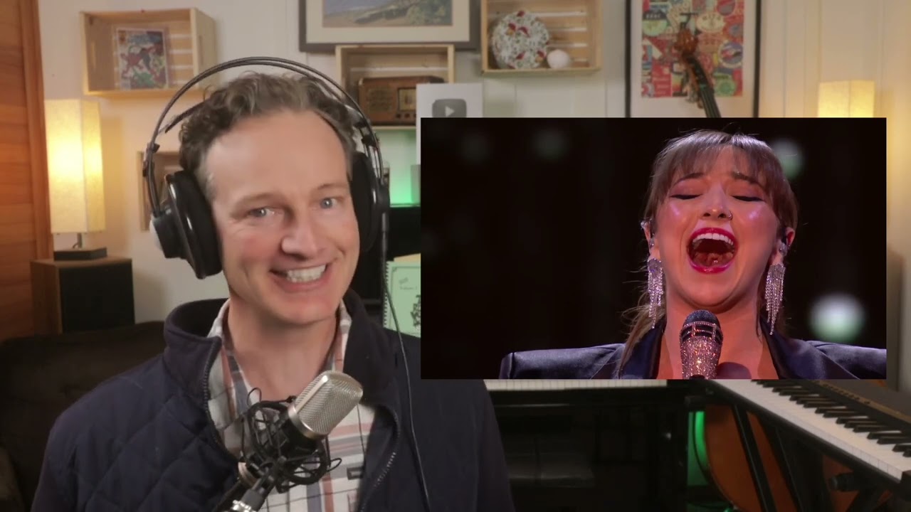Vocal Coach REACTS - Sydnie Christmas 