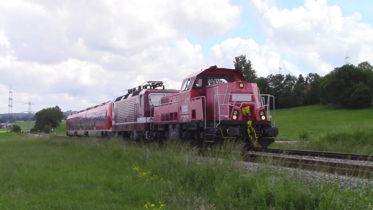 Erster PESA Link VT 633 in Kempten: 261 006 und 243 650 in altrot der DR überführen 633 030