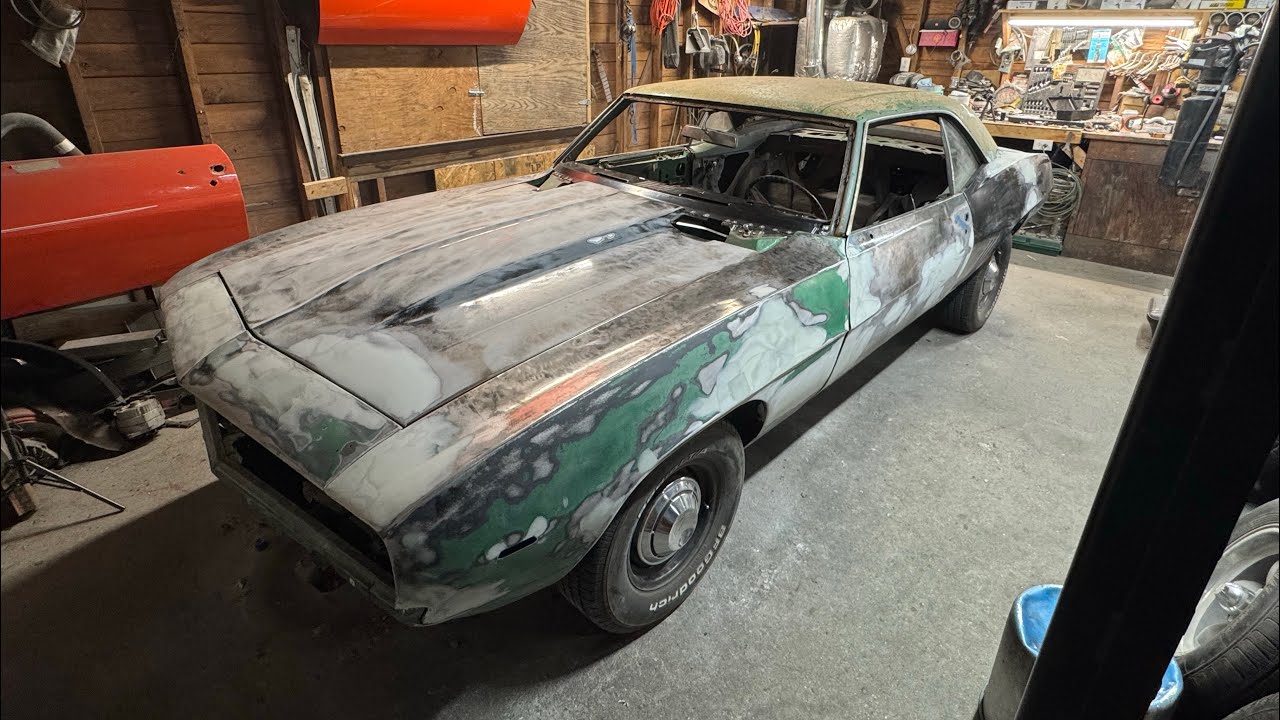 1969 camaro, windshields out lets change the upper dash
